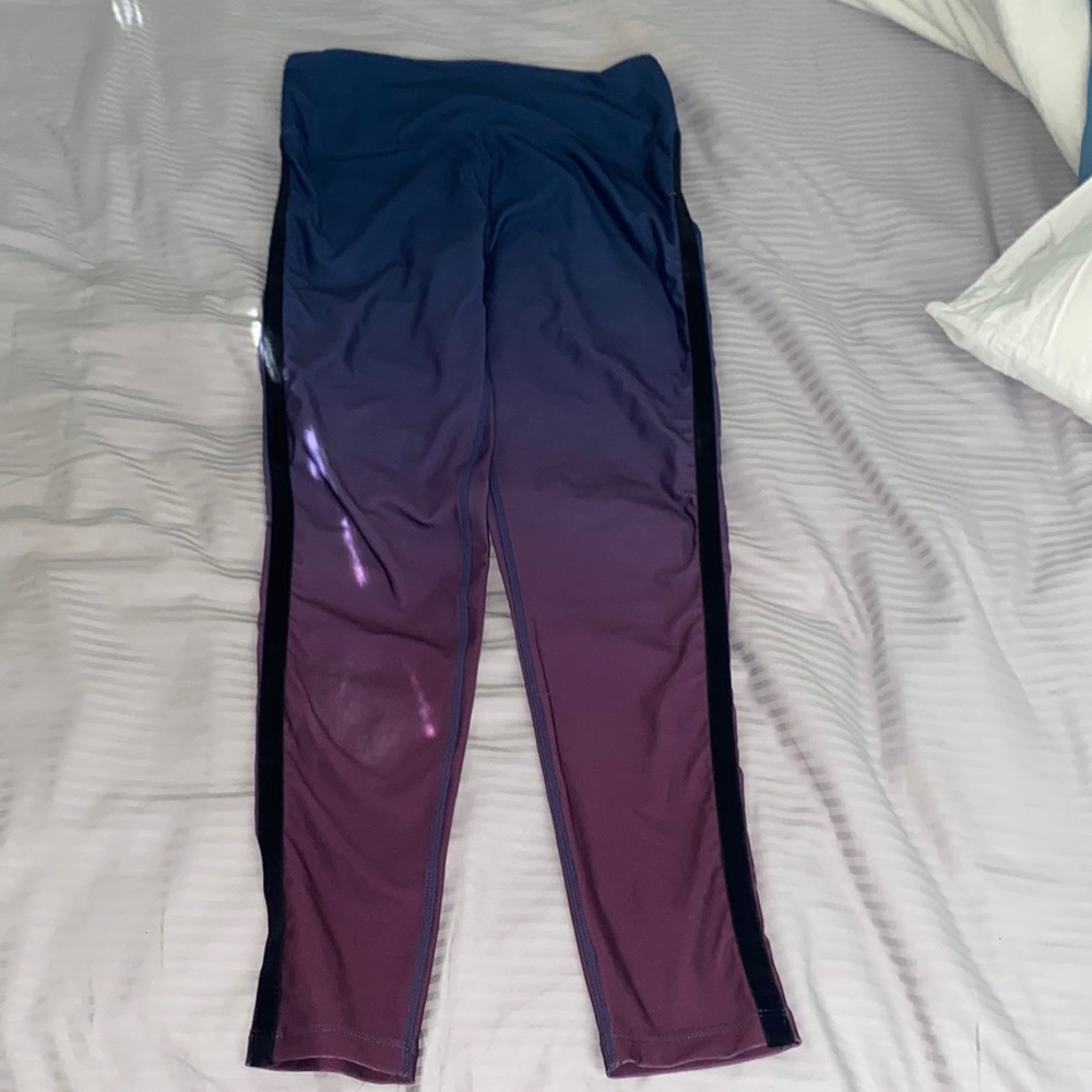 Sports leggings for women size medium